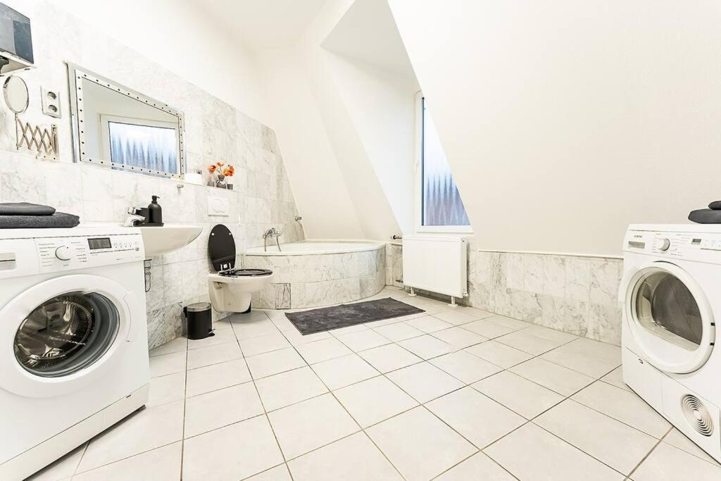 Apartament Loft Mit Billard-Tisch Und Ps4 Wuppertal Zewnętrze zdjęcie