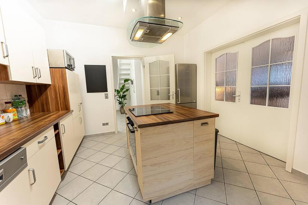 Apartament Loft Mit Billard-Tisch Und Ps4 Wuppertal Zewnętrze zdjęcie