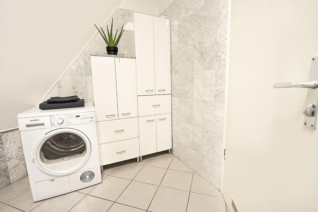 Apartament Loft Mit Billard-Tisch Und Ps4 Wuppertal Zewnętrze zdjęcie